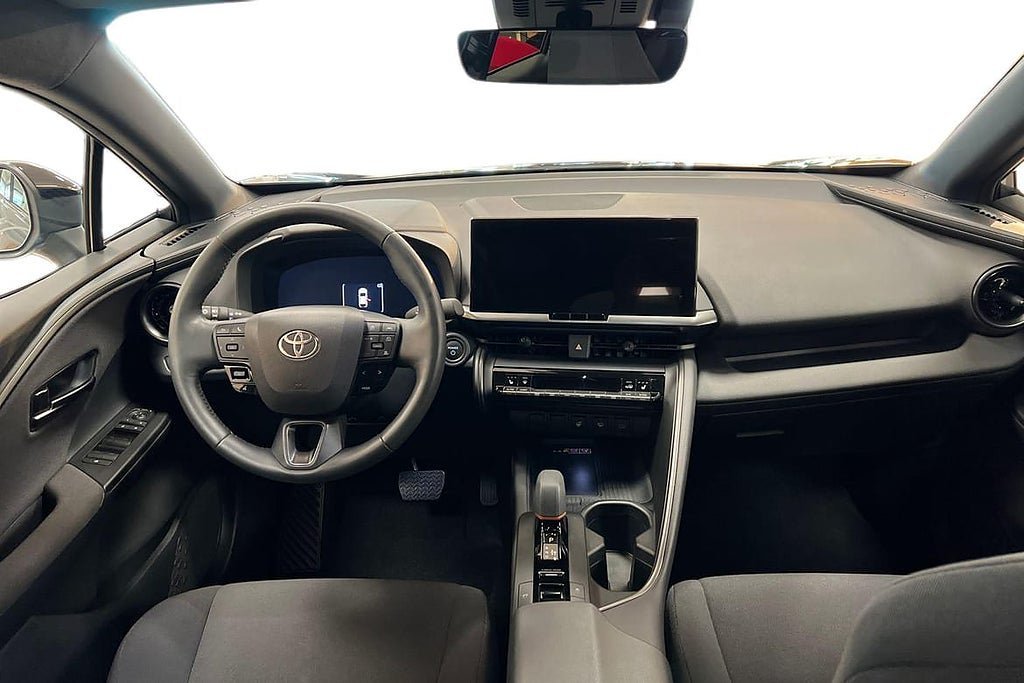Vehicle Image 8