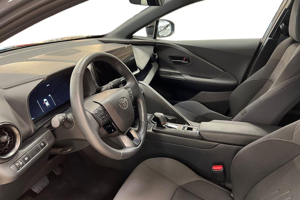 Vehicle Image 12