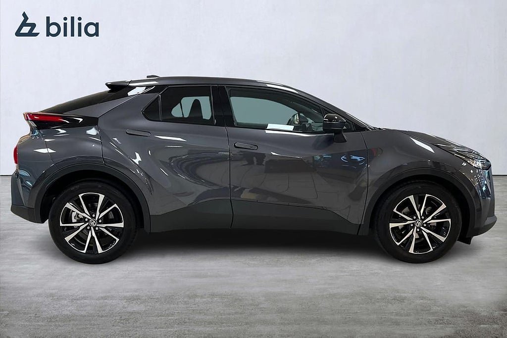 Vehicle Image 16