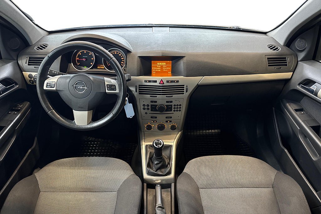 Vehicle Image 11