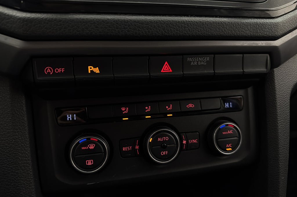 Vehicle Image 26
