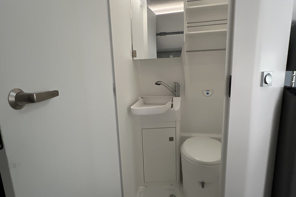 Vehicle Image 35