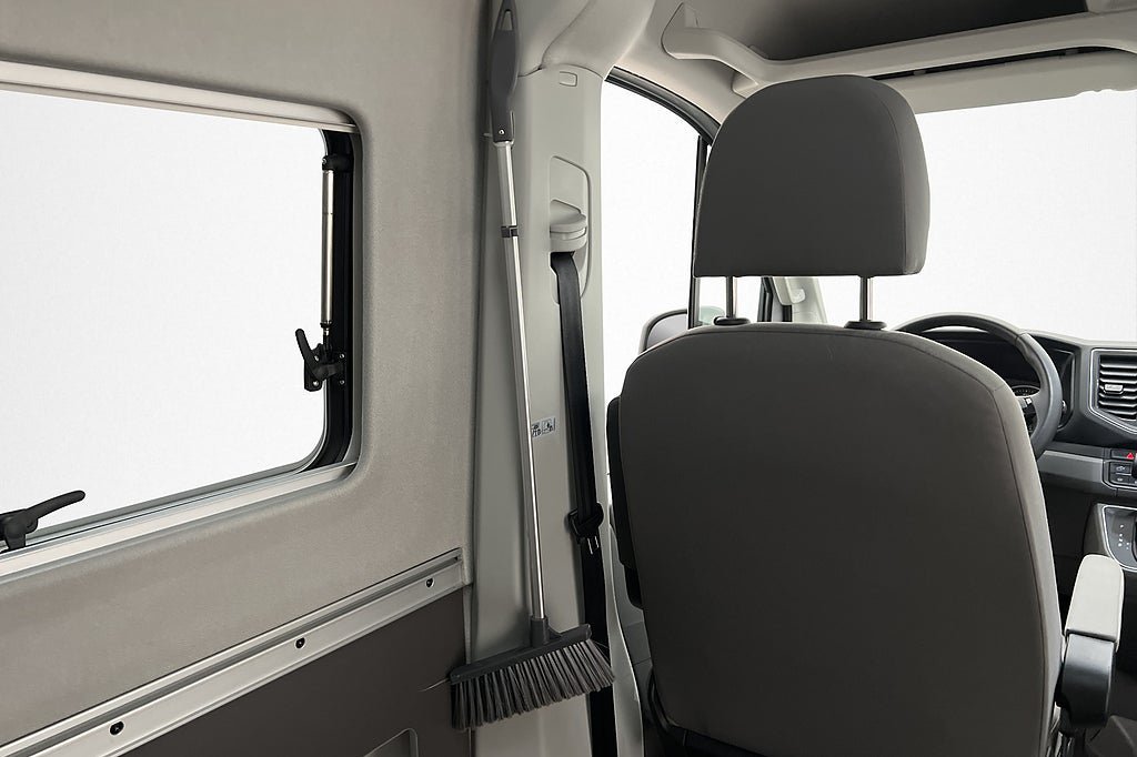 Vehicle Image 38