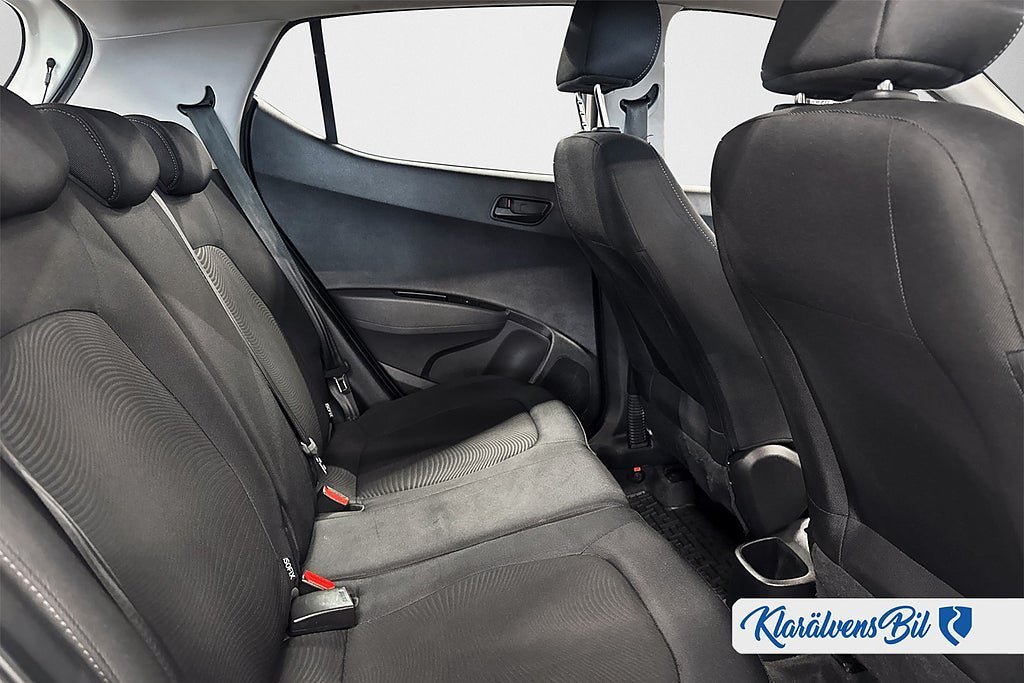 Vehicle Image 11