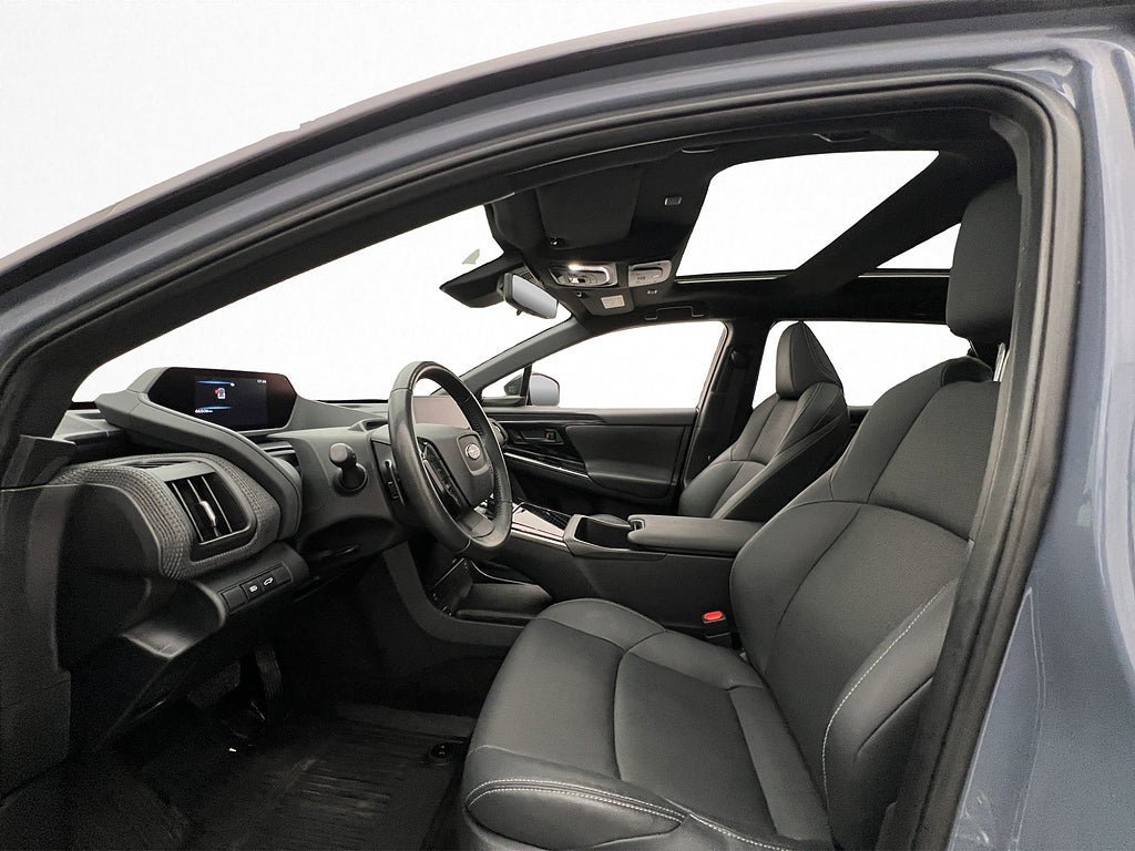 Vehicle Image 16