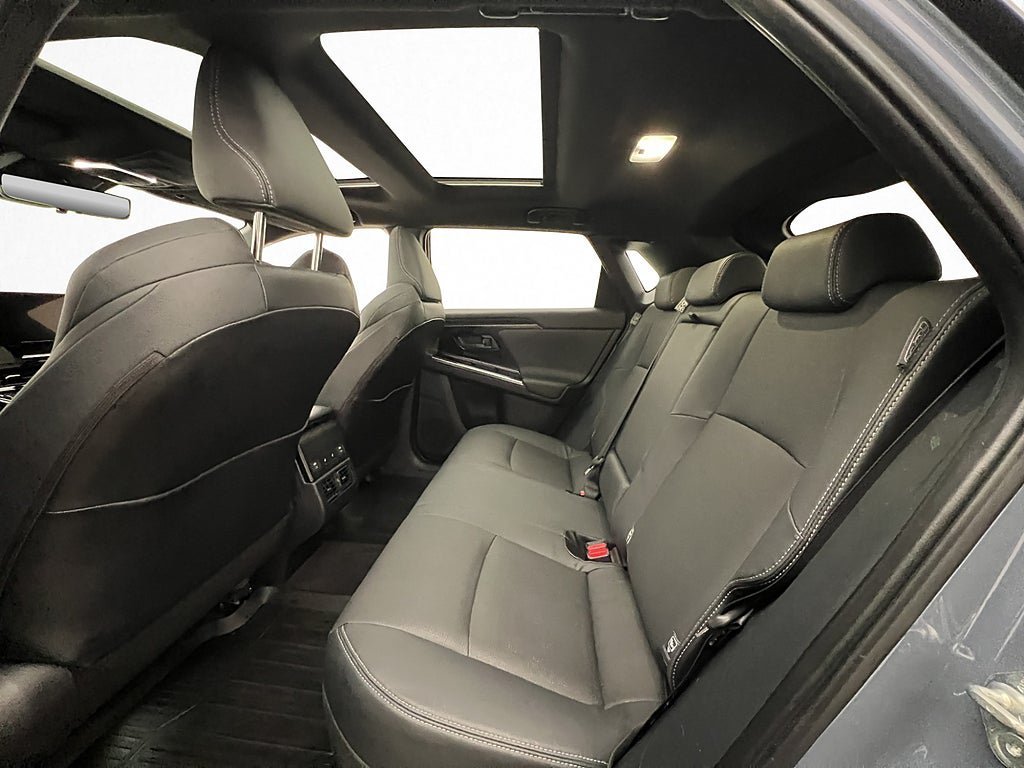 Vehicle Image 30