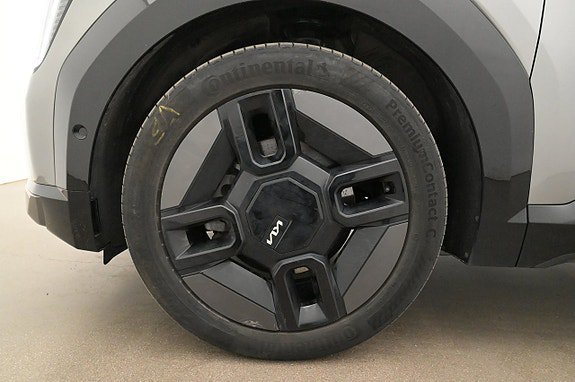 Vehicle Image 27