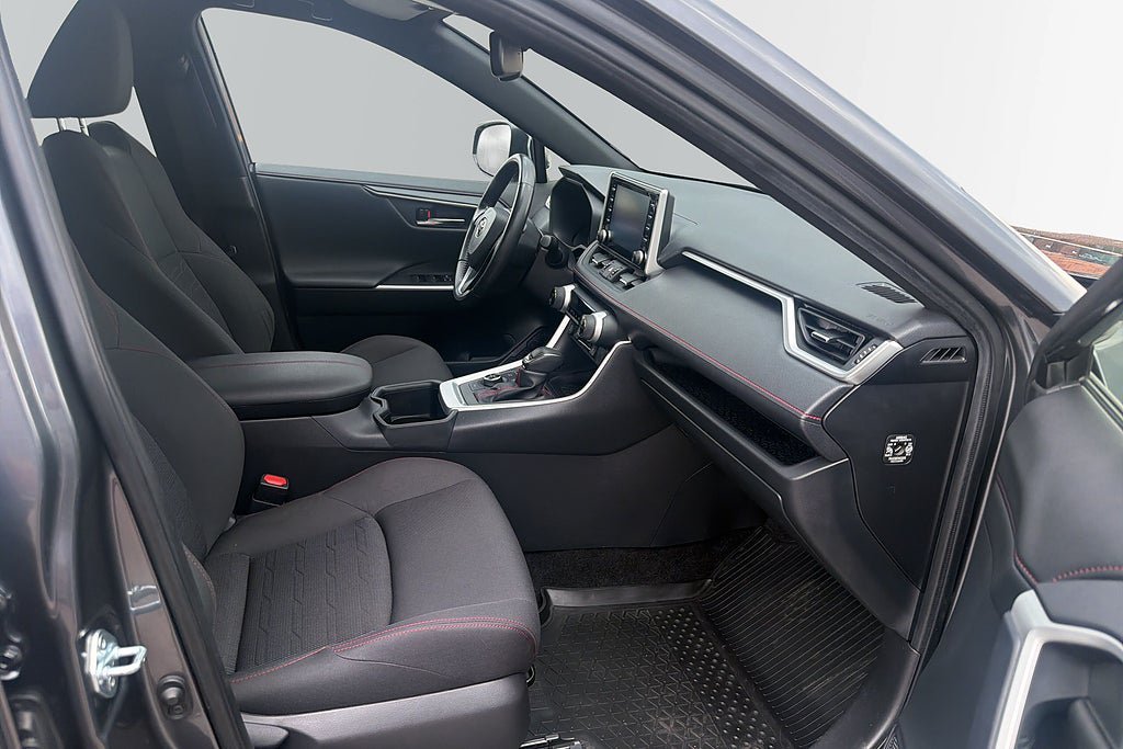 Vehicle Image 13