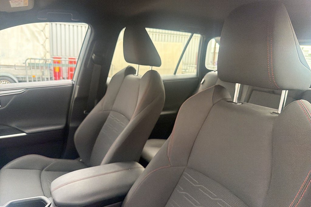 Vehicle Image 16