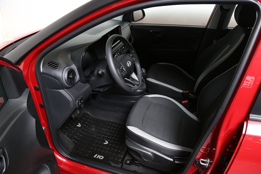Vehicle Image 15
