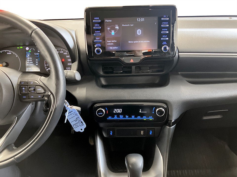Vehicle Image 9