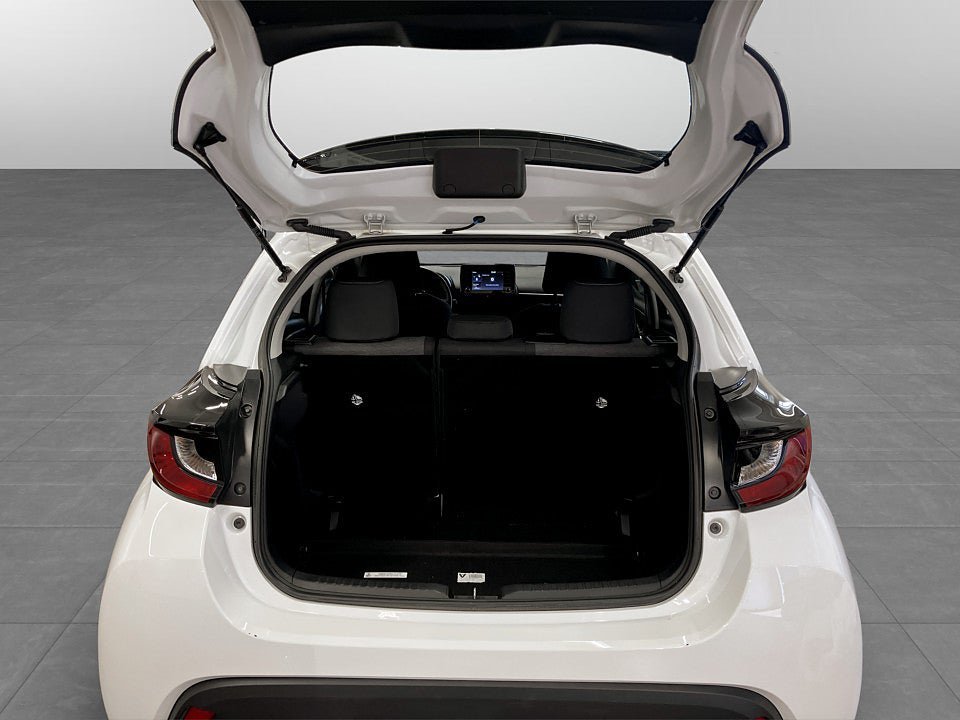 Vehicle Image 15
