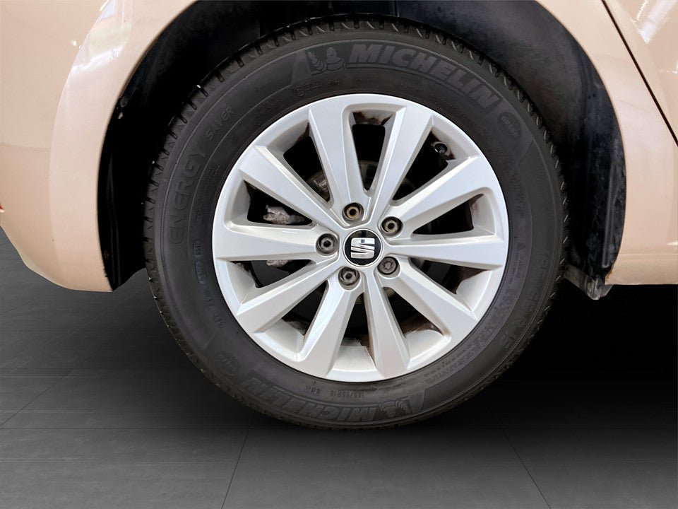 Vehicle Image 14
