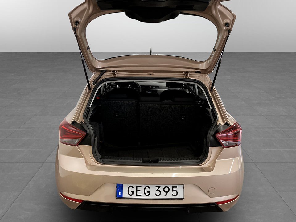 Vehicle Image 15