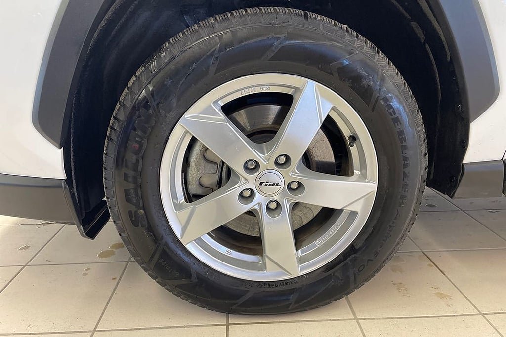 Vehicle Image 16