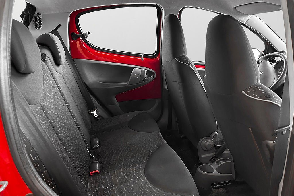 Vehicle Image 10