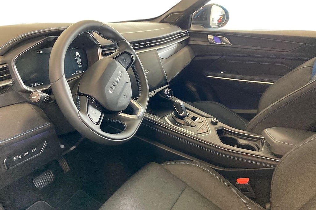Vehicle Image 14