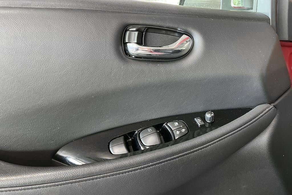 Vehicle Image 15