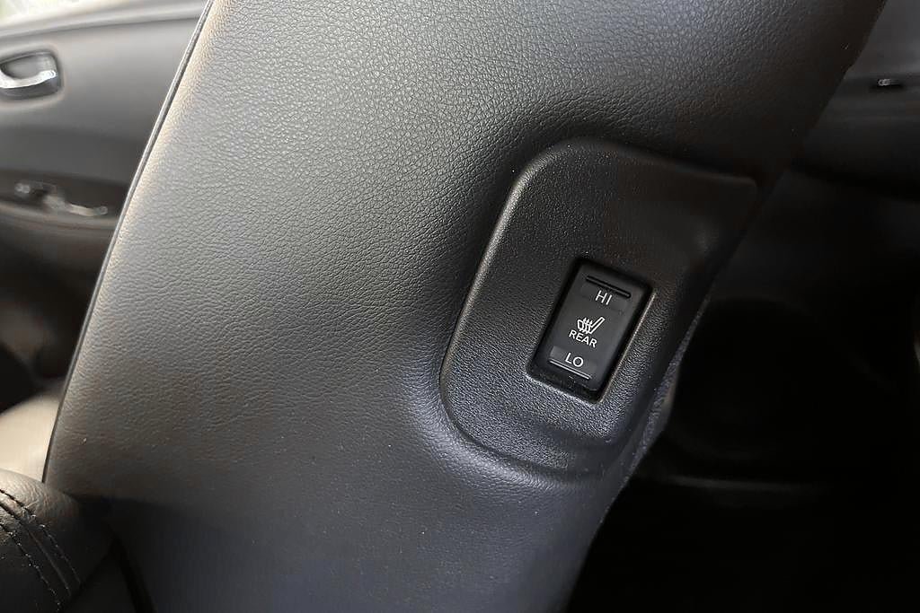 Vehicle Image 17