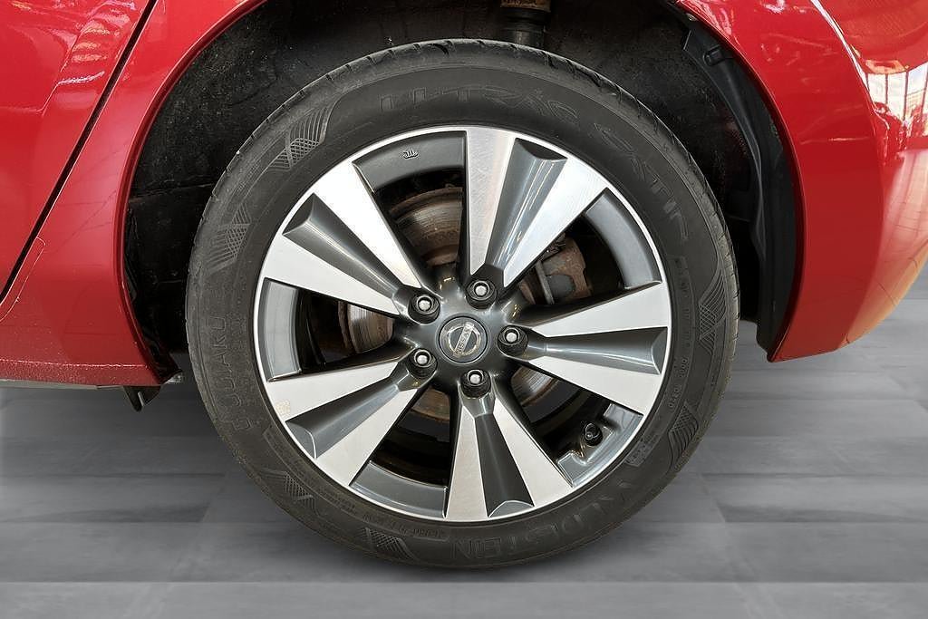 Vehicle Image 18
