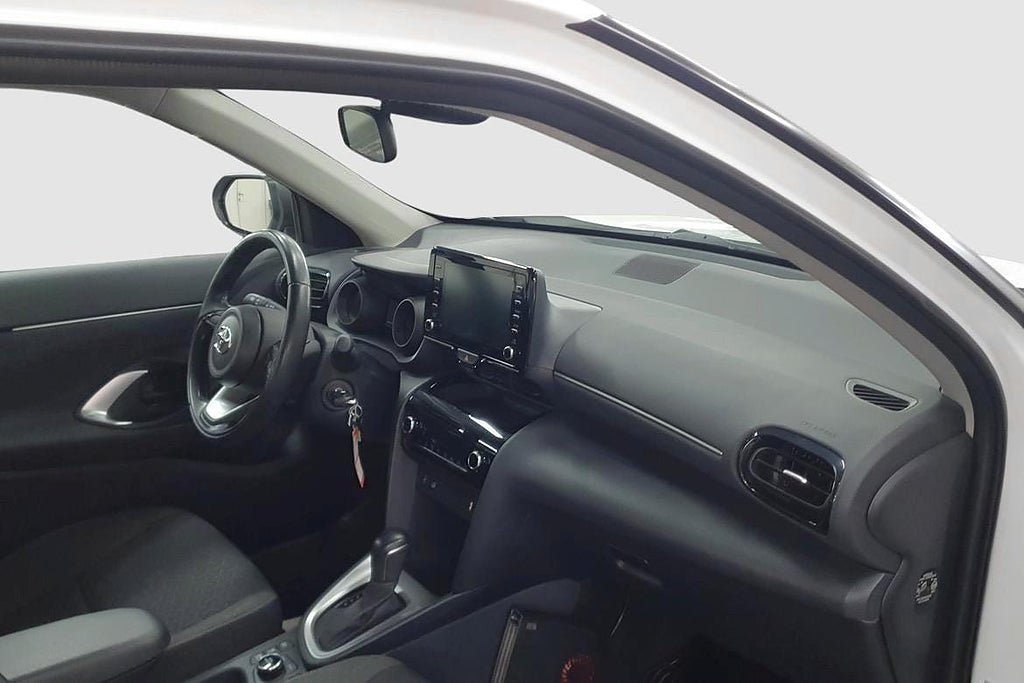 Vehicle Image 6