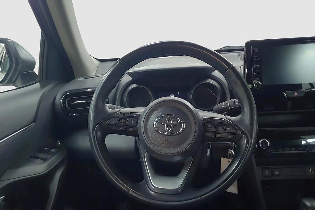 Vehicle Image 10
