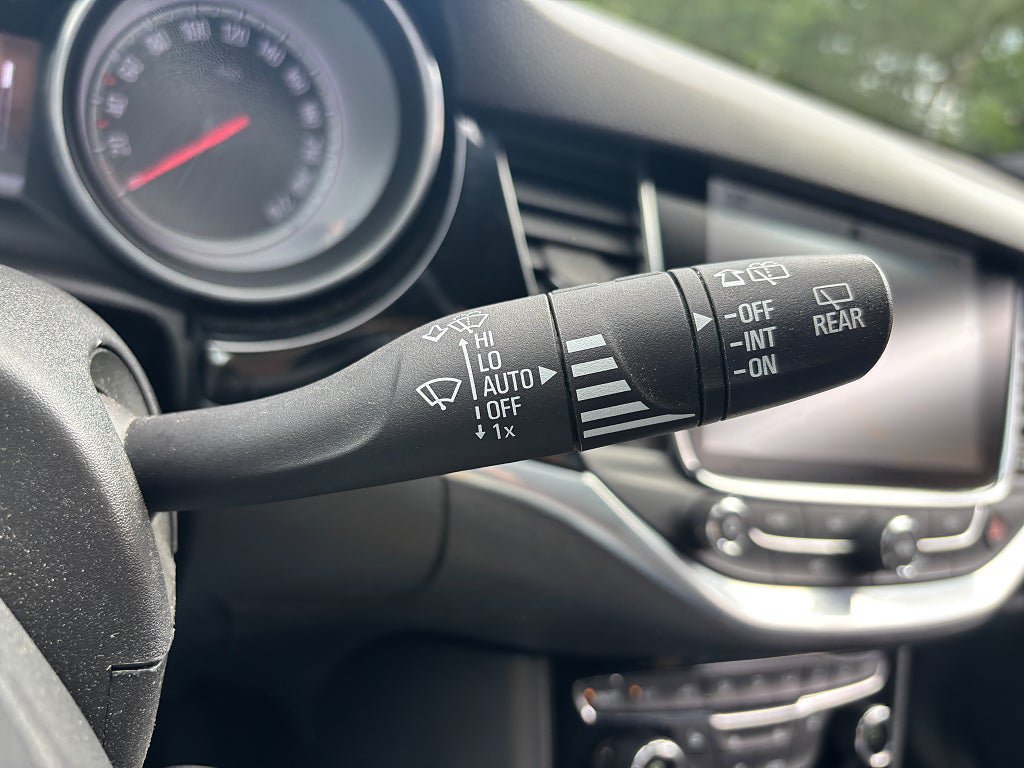 Vehicle Image 24