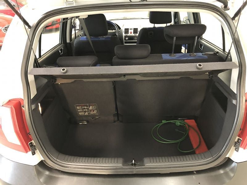 Vehicle Image 8