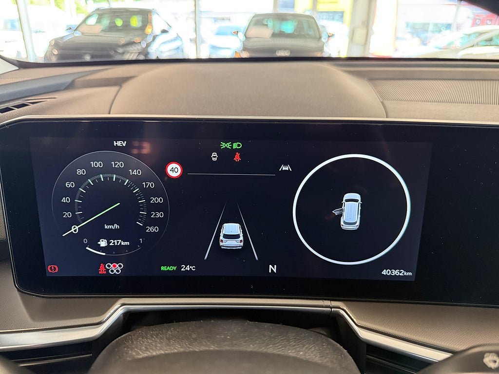 Vehicle Image 10