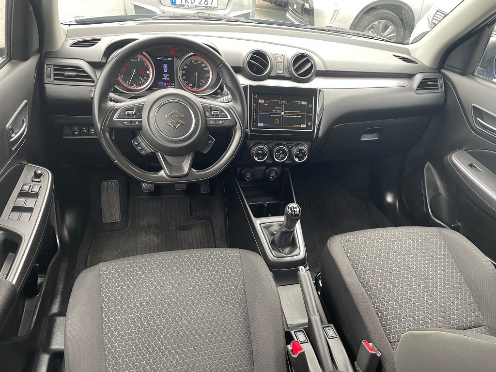 Vehicle Image 11