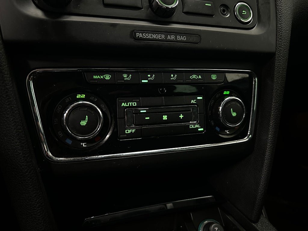 Vehicle Image 29