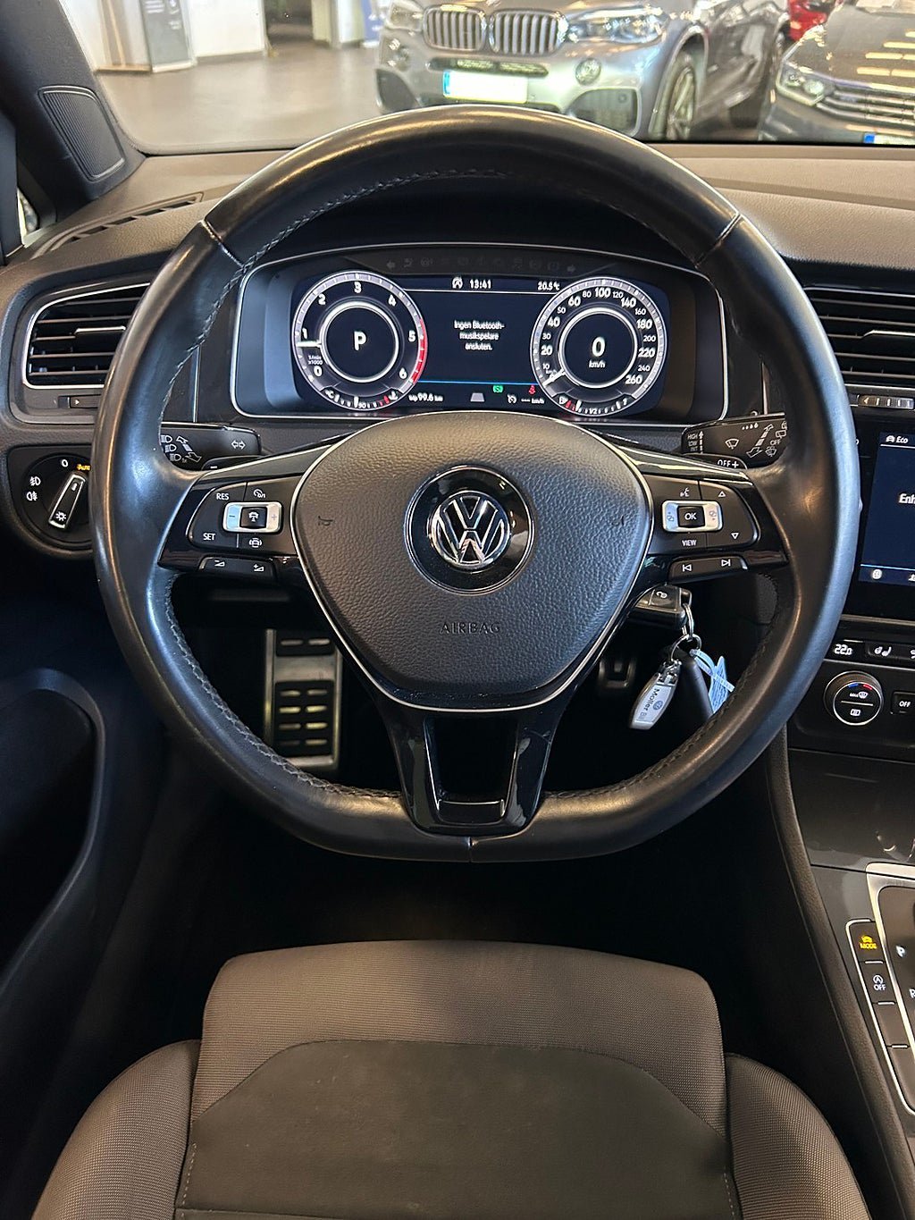 Vehicle Image 15