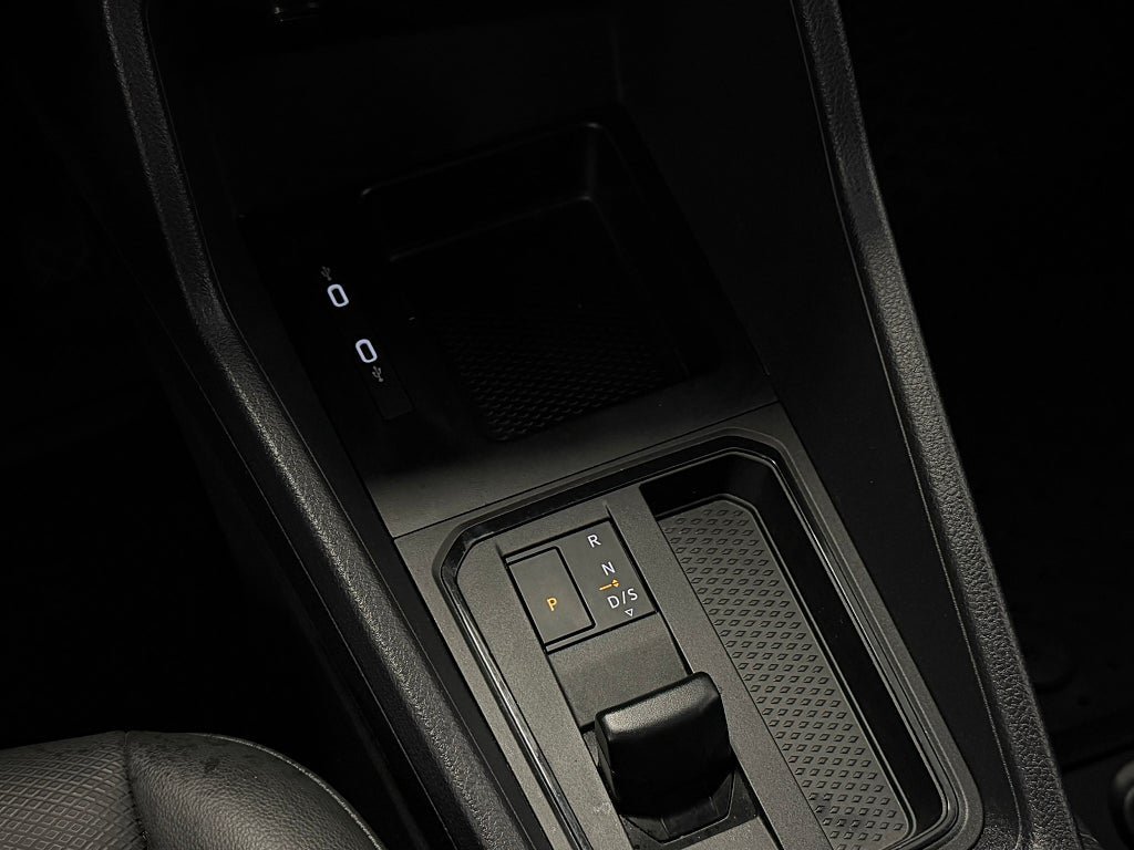 Vehicle Image 23