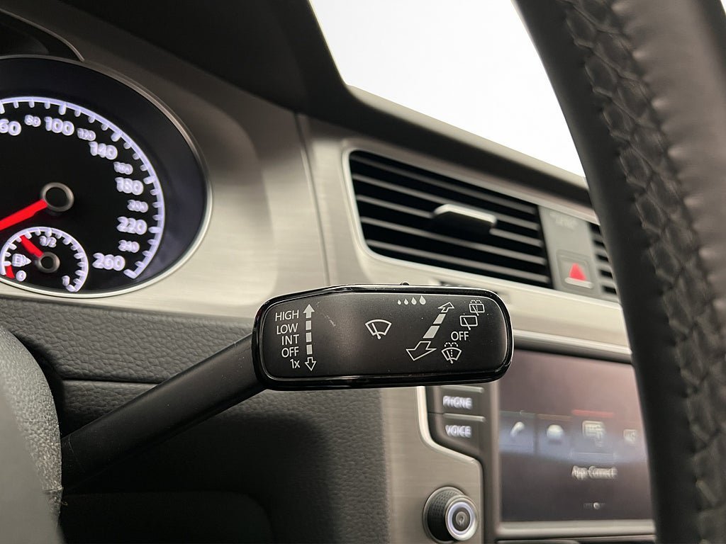 Vehicle Image 29