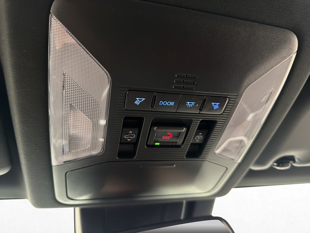 Vehicle Image 33