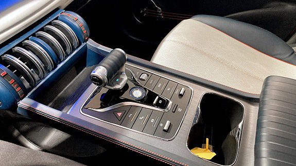 Vehicle Image 16