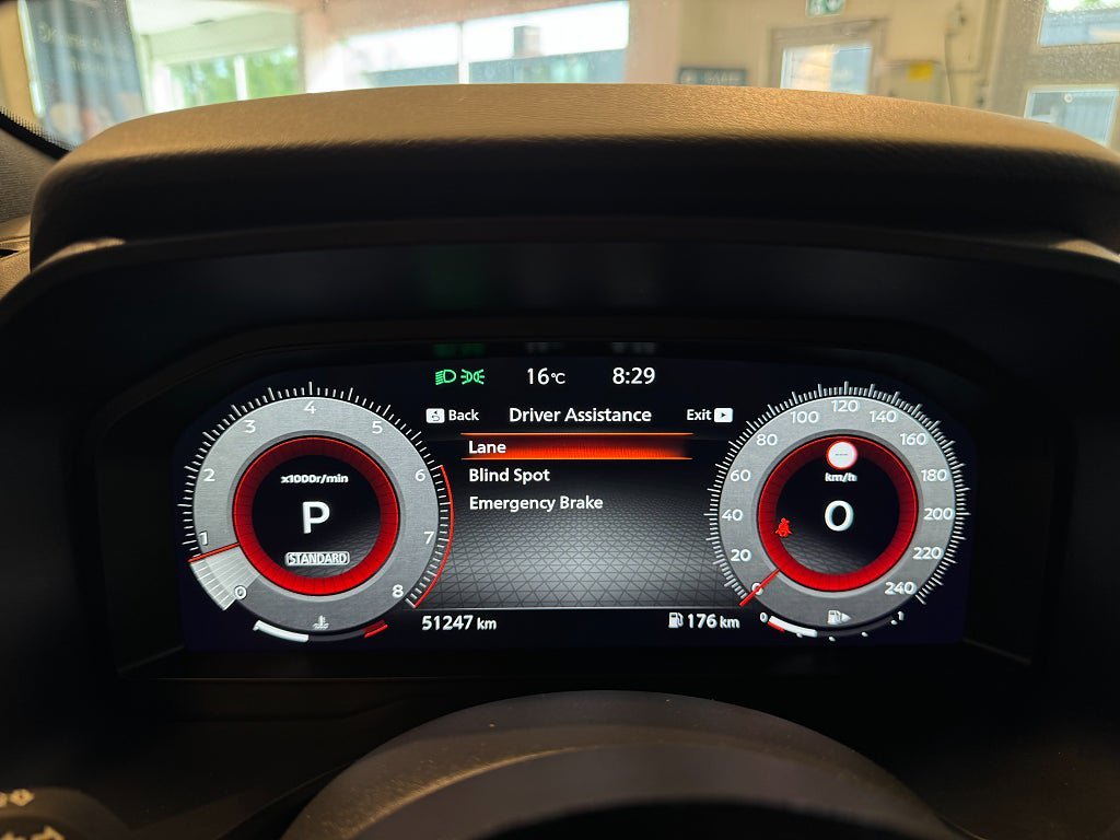 Vehicle Image 10