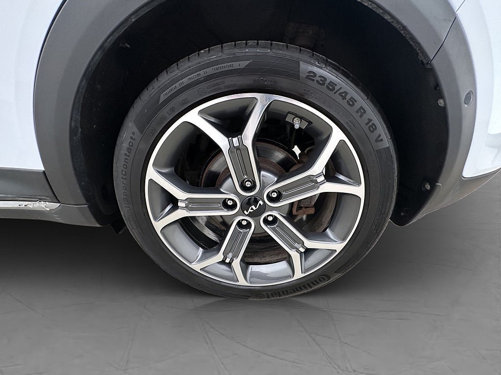 Vehicle Image 33