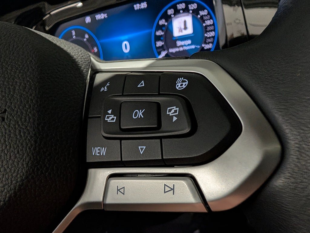Vehicle Image 17