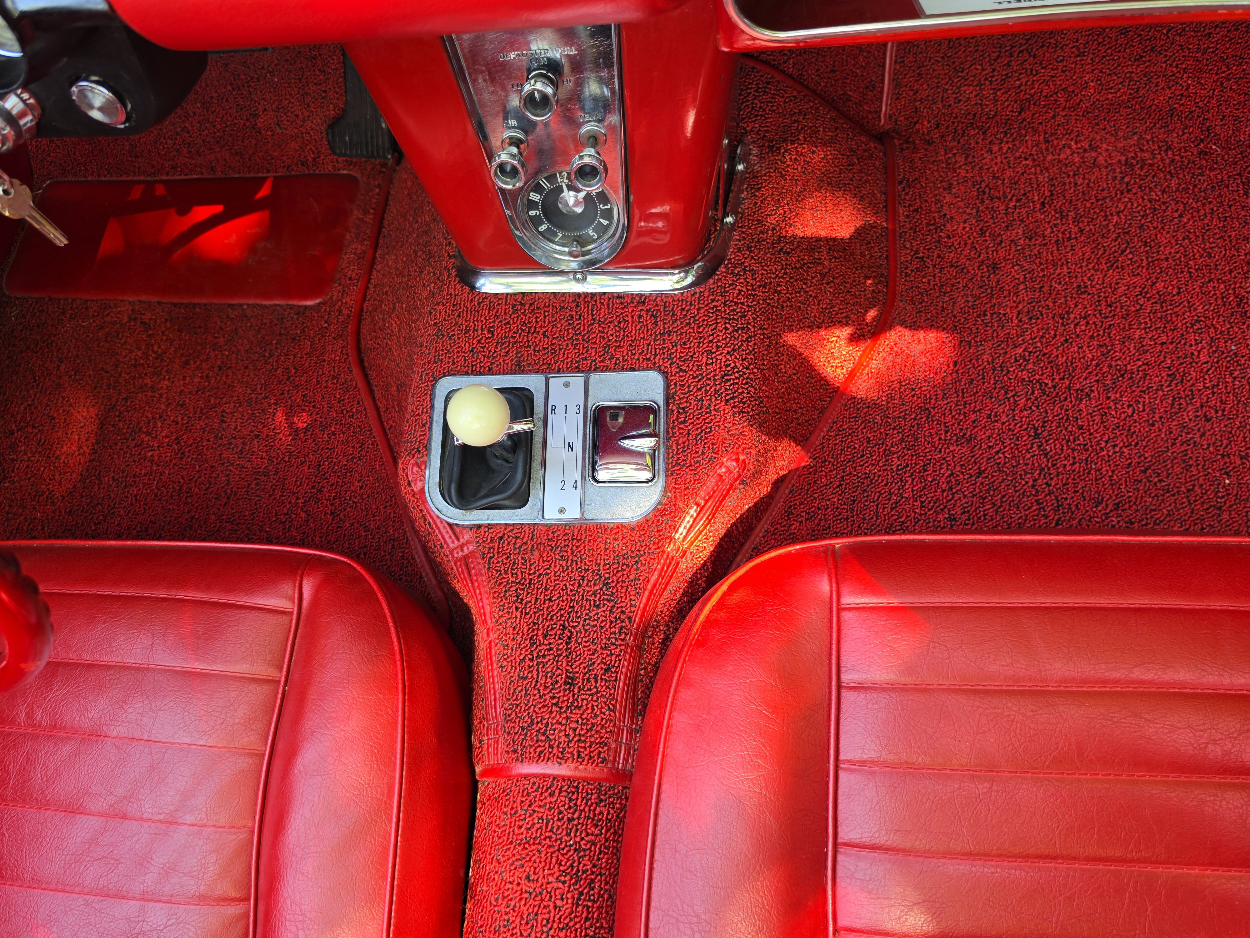 Vehicle Image 30