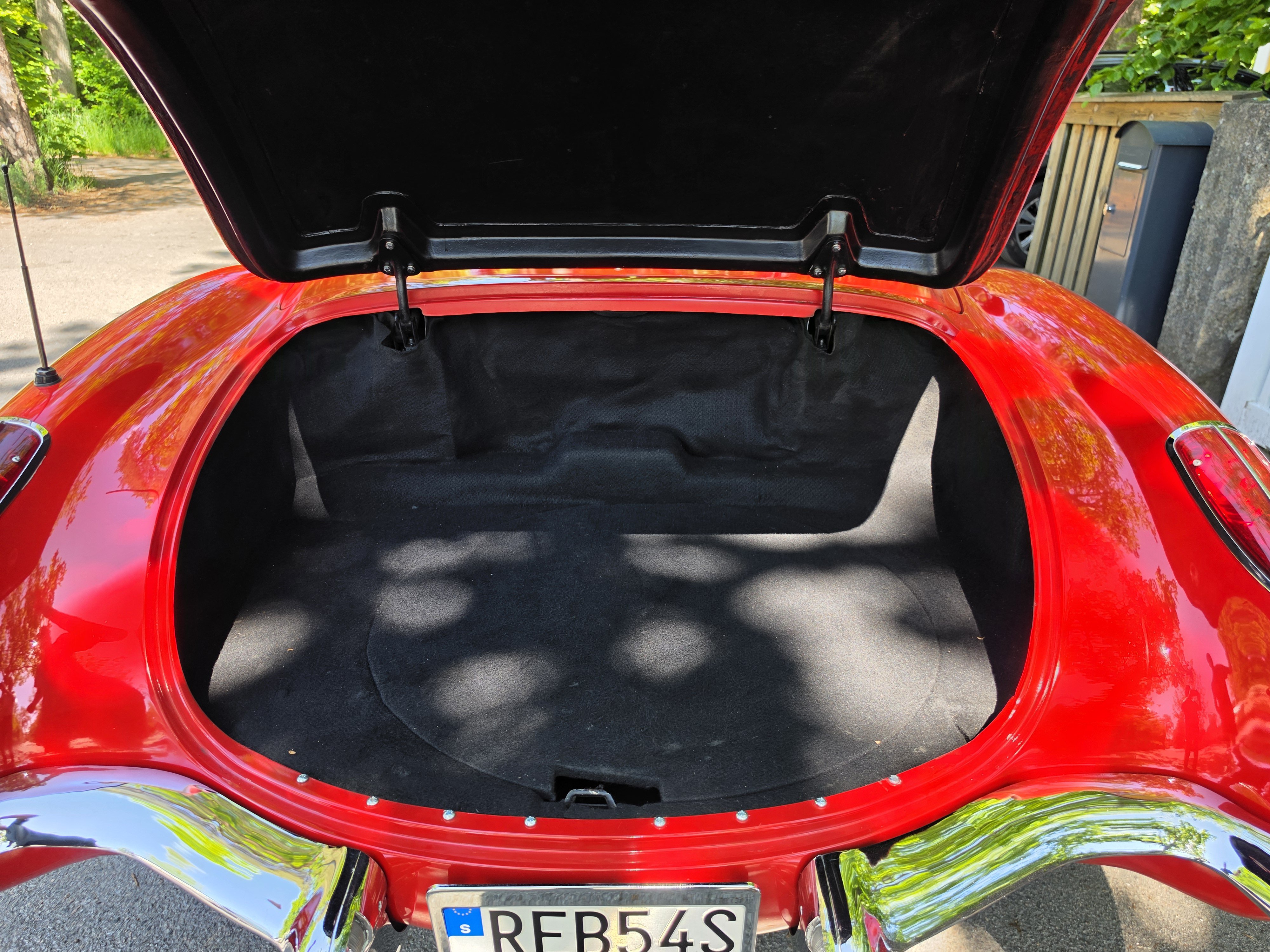 Vehicle Image 32