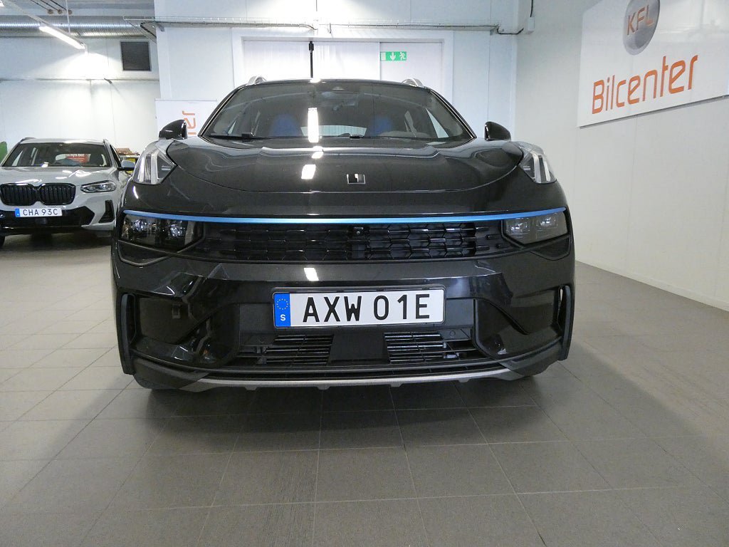 Vehicle Image 10