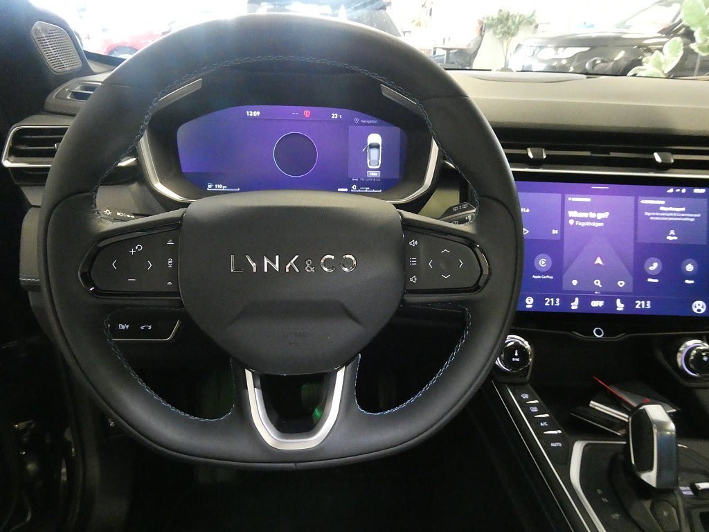 Vehicle Image 15