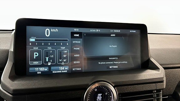 Vehicle Image 12