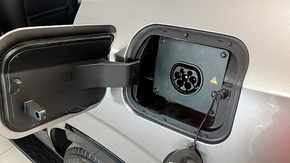 Vehicle Image 25
