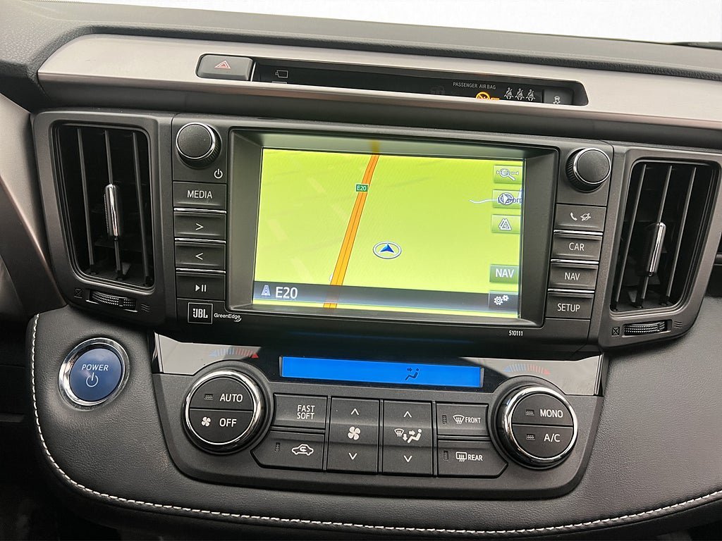 Vehicle Image 21