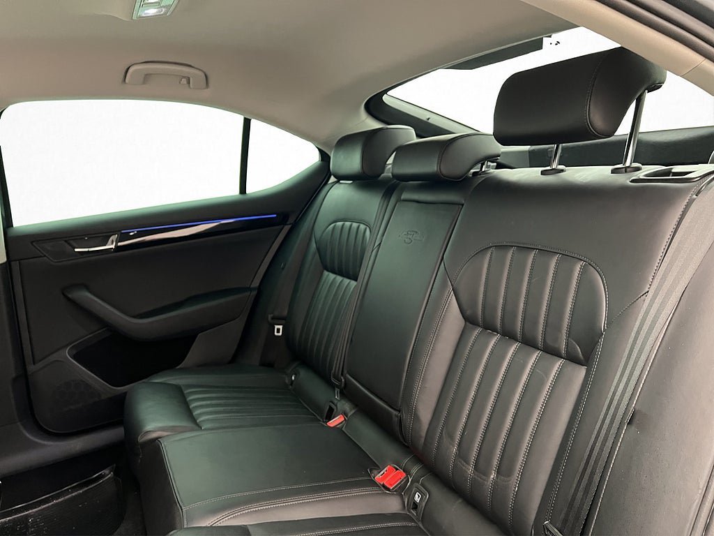 Vehicle Image 26