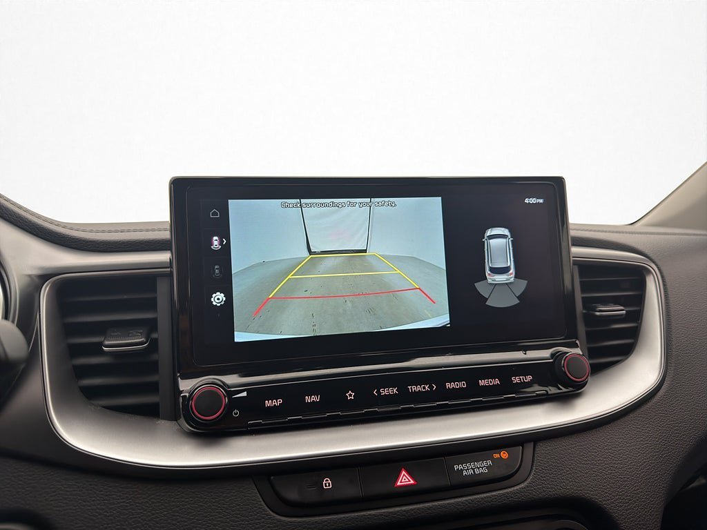 Vehicle Image 16