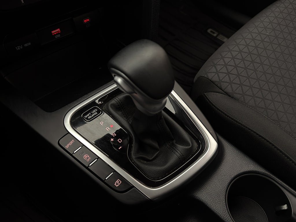Vehicle Image 22