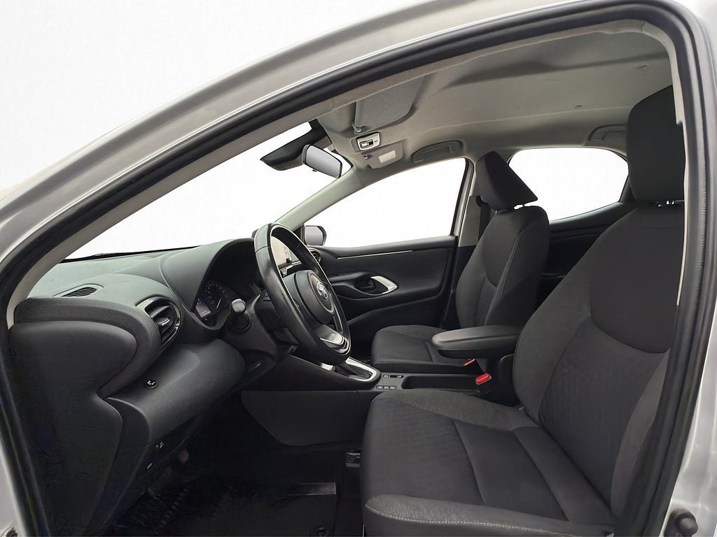Vehicle Image 10